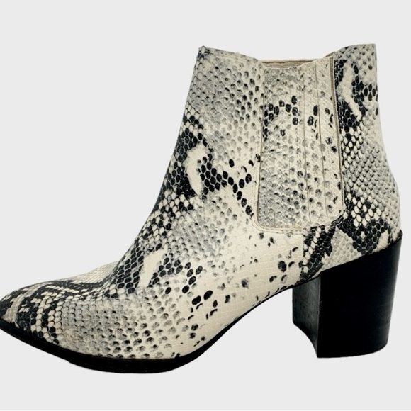 EUC Steve Madden “Jain” Booties Faux Leather Snake Pull On Block Heel Sz 6.5 - Picture 14 of 16